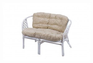 Диван Багама белый матовый с простой светлой подушкой